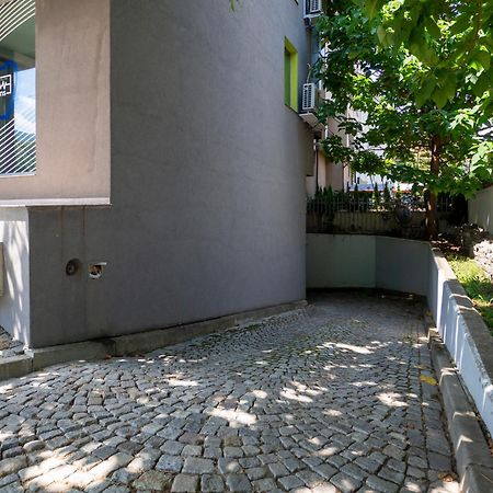 Слънчев Апартамент С Балкон До Болница Света София Exterior photo
